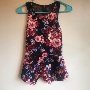 Floral sleeveless shirt